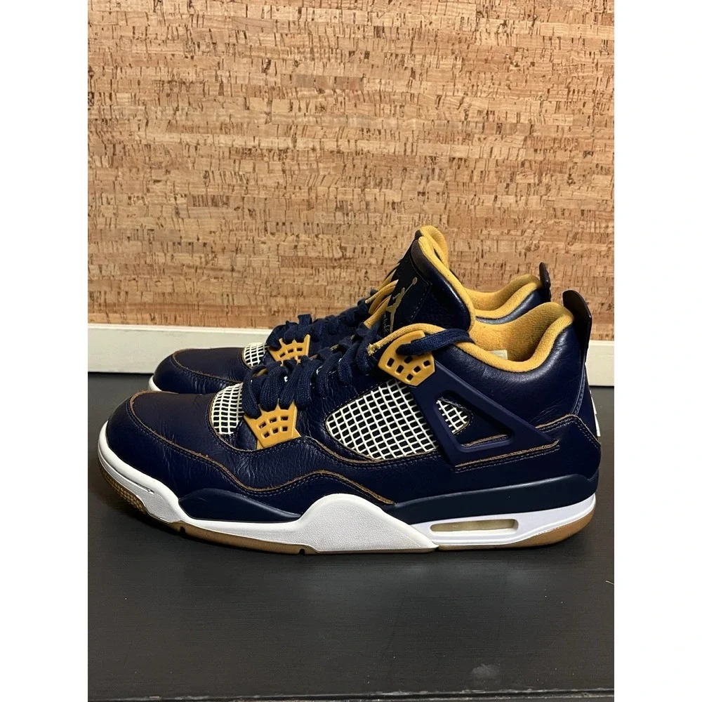 Nike Air Jordan 4 Retro 